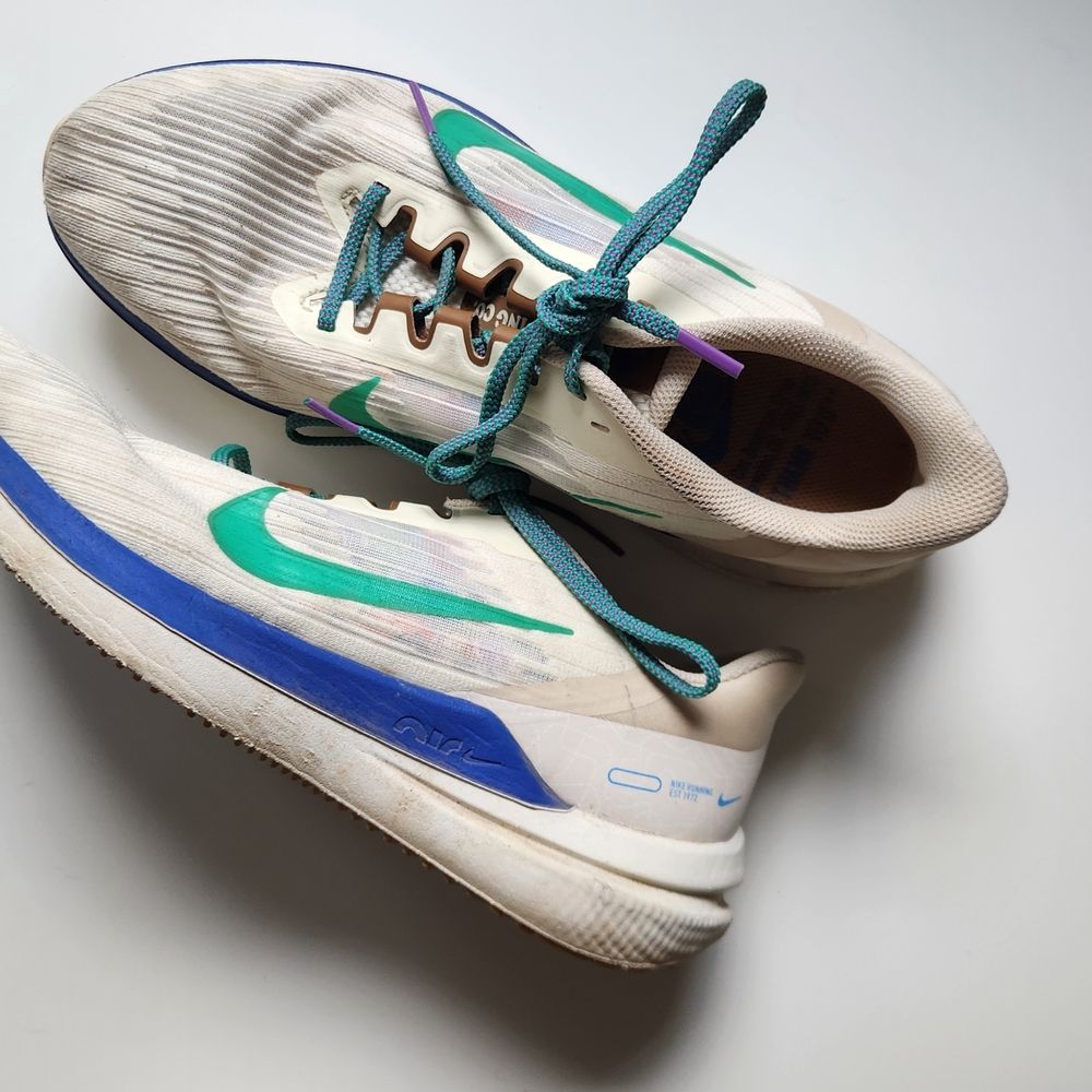 Nike Air Zoom Sneakers with Green and Blue Accents - Picture 1 of 9